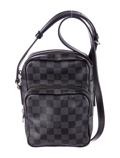 louis vuitton messenger crossbody